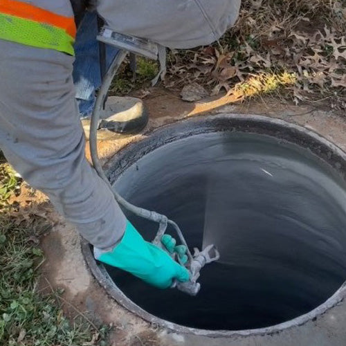 Hydroplate 6500 applied to manhole