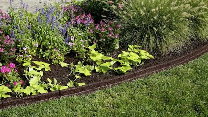 GroundSmart Brickface Landscape Edging, 4' Black Rubber Garden